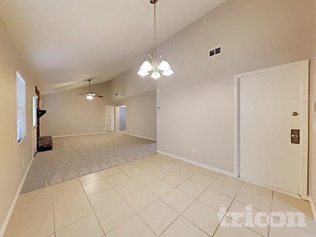 Foto del edificio - 8708 Bishopswood Dr