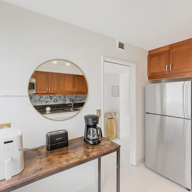 Foto del edificio - 2661 S Course Dr