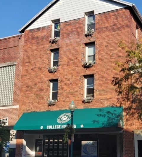 Building Photo - 84 N Court St