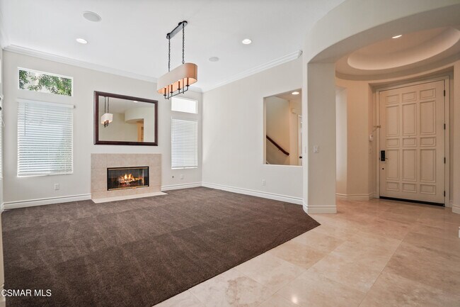 Foto del edificio - 6077 Mandeville Pl