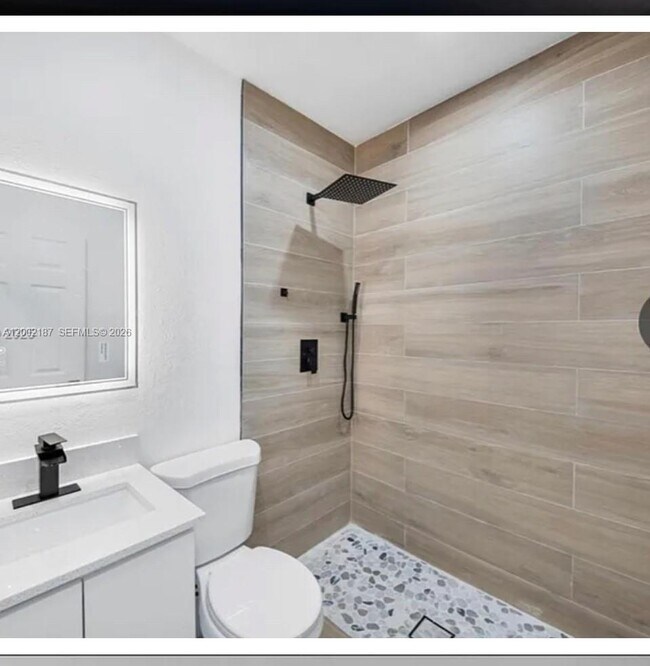Foto del edificio - 6915 NW 4th Ct