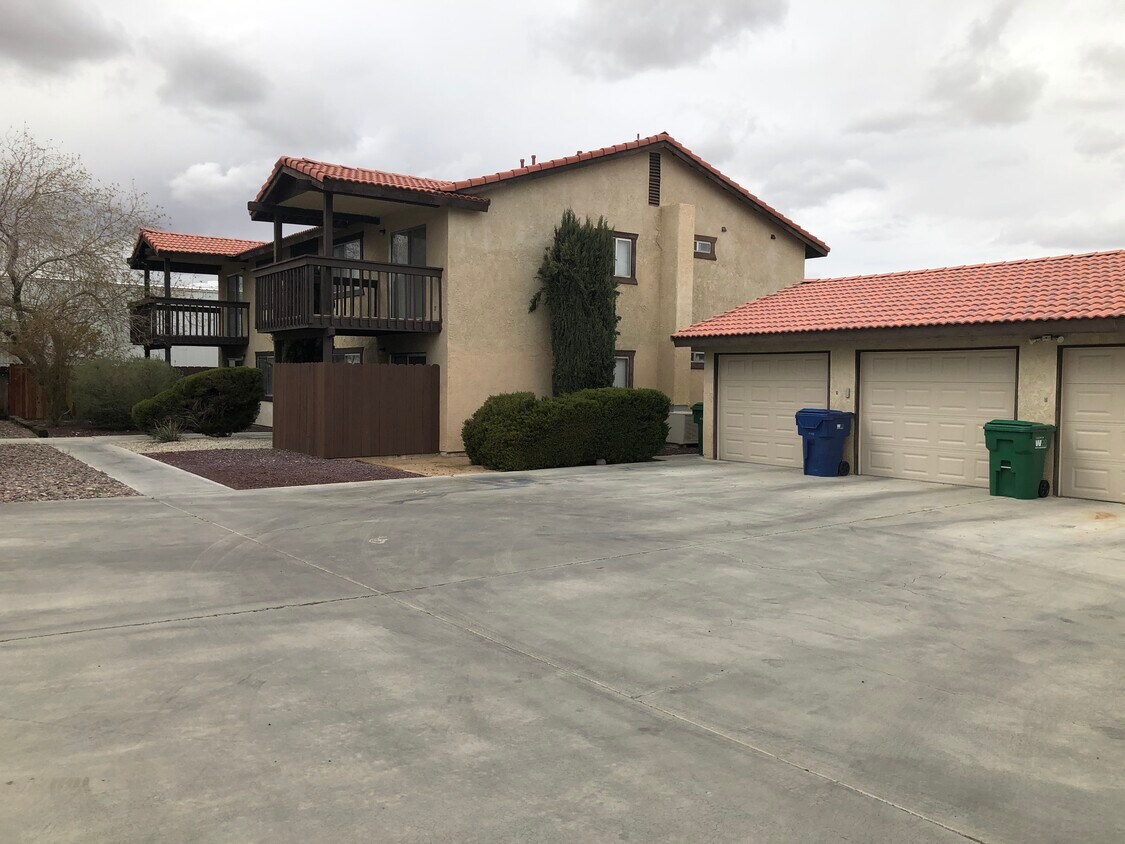 1331 N El Prado St Unit D, Ridgecrest, CA 93555 Apartments in