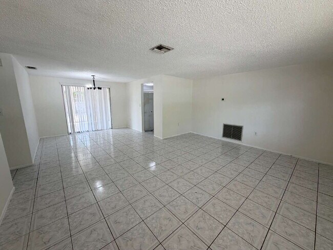 Foto del edificio - "2-Bed, 2-Bath in Port Richey – 1,310 Sq Ft!"