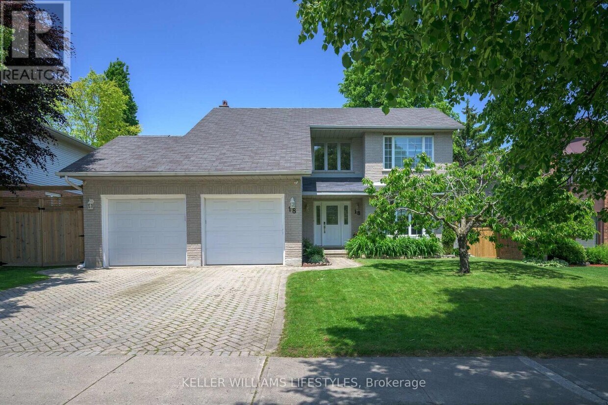 Primary Photo - 18 Thunderbird Crescent