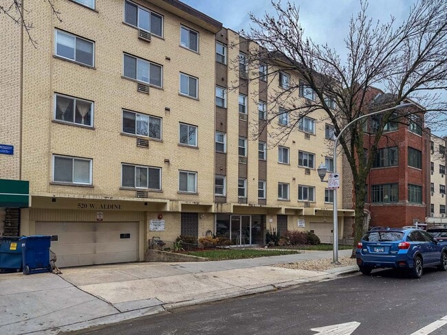 Building Photo - 520 Aldine