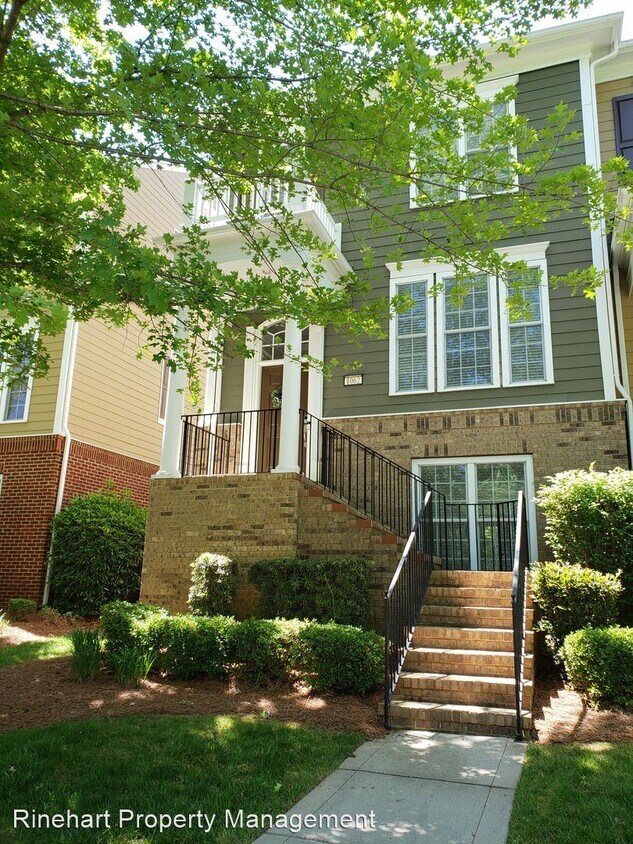 Primary Photo - 3 br, 3.5 bath House - 1062 Drayton Court