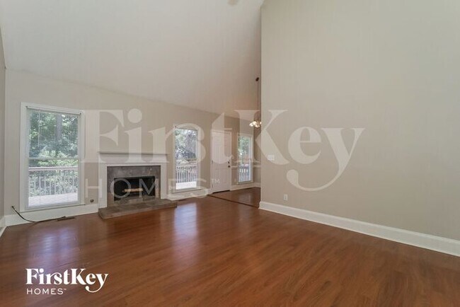 Foto del edificio - 4772 Baker Plantation Dr