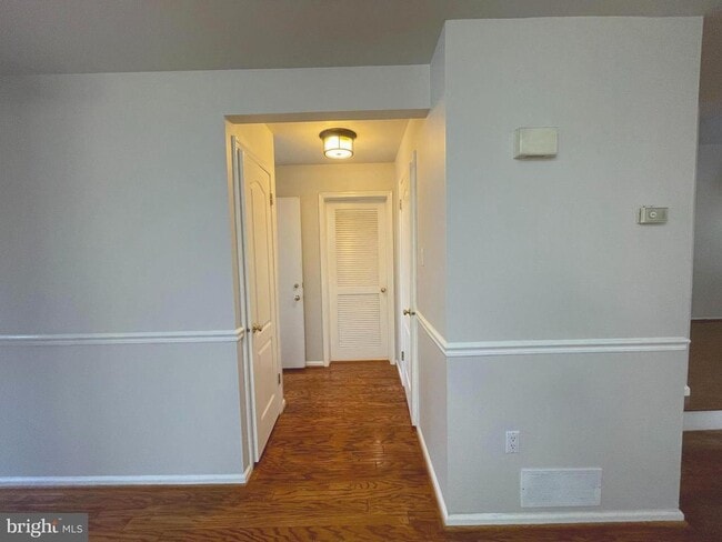 Foto del edificio - 1503 Liberty Ct