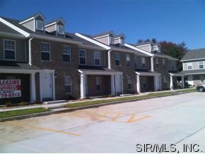 Primary Photo - 108-112 W Zupan St