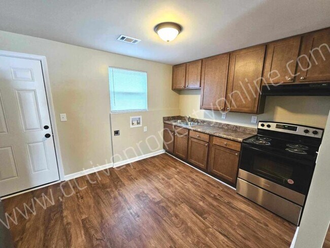 Foto del edificio - 510 Woodard Ave