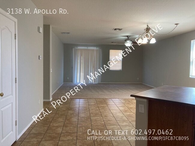 Foto del edificio - Large 5 Bedroom Home