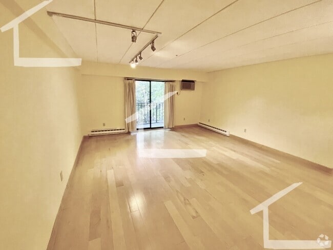 Building Photo - 150 Pleasant St