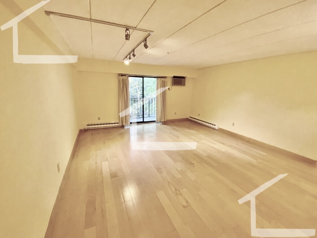 Foto principal - 150 Pleasant St