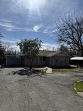Building Photo - 161 Sunrise Dr
