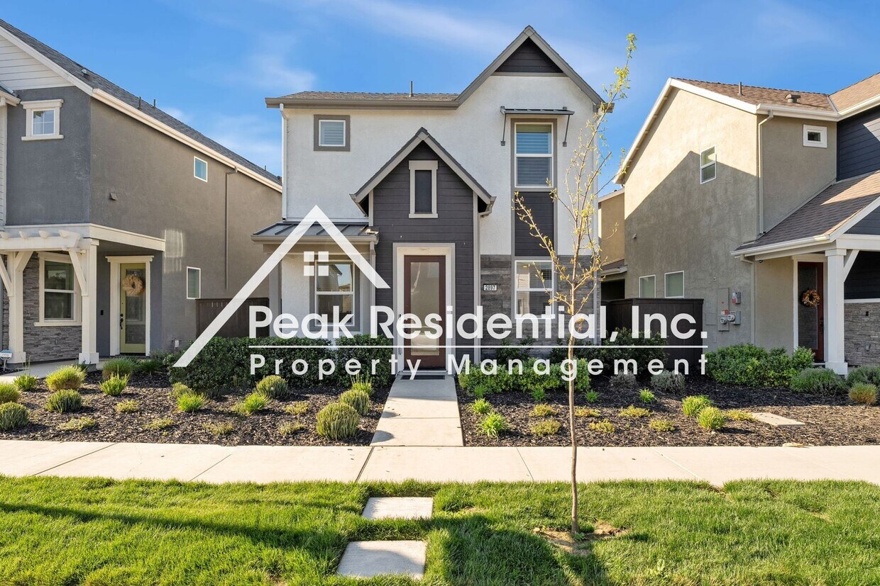 Primary Photo - Updted South Natomas 3bd/2.5ba Home With 2...
