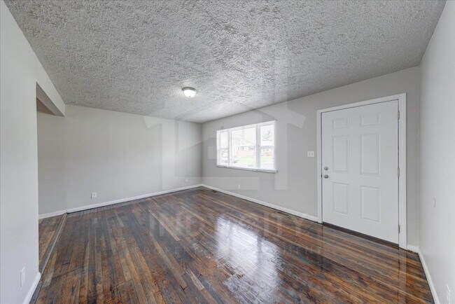 Foto del edificio - 1801 S Drexel Ave