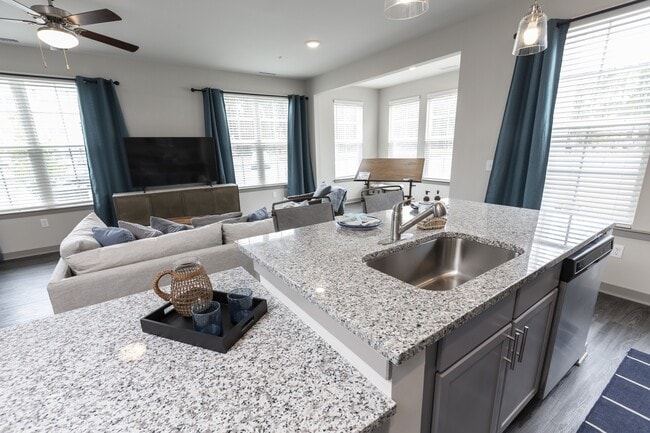 Building Photo - Parc at Pooler