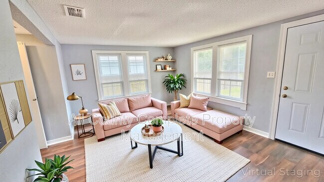 Building Photo - 3553 Owen Ave