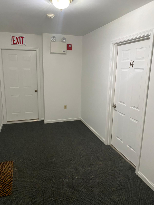 Building Photo - 620 Manatawny St