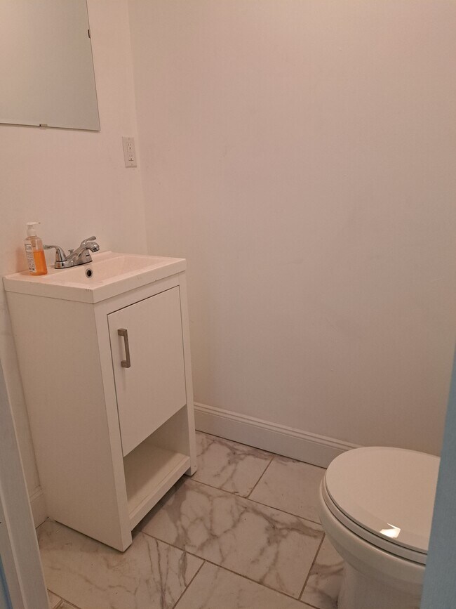 Half Bath - 101 E 23rd St