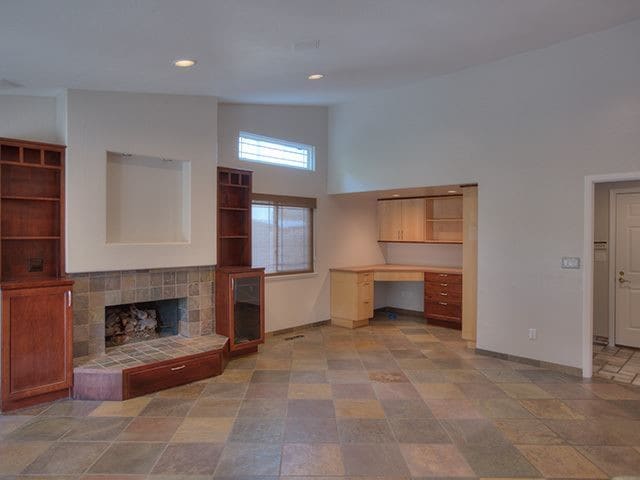 Building Photo - 4 br, 3 bath House - 44 Apache Court