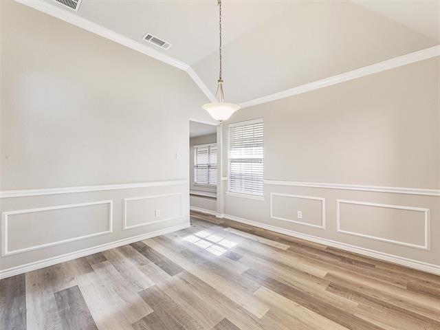 Building Photo - 2709 Vail Dr