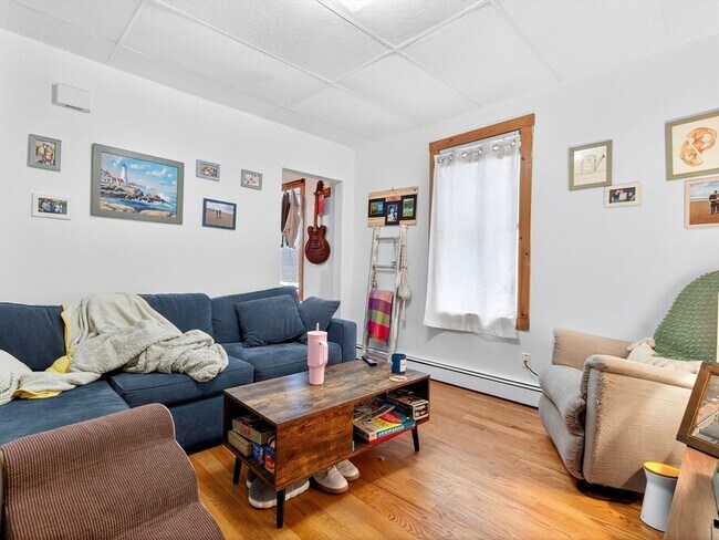 Building Photo - 49 Clifton St