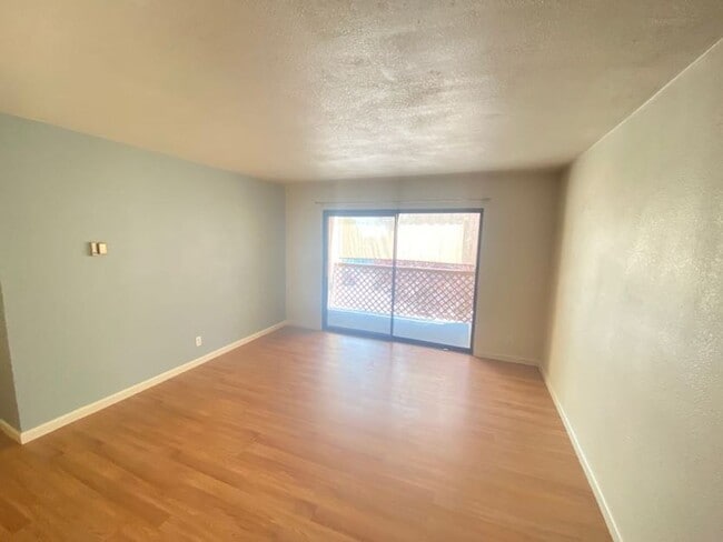 Foto del edificio - Condo For Rent