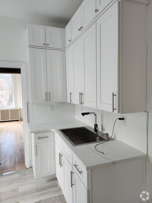 Locke and Griswolds Apartments for Rent with High Ceilings Queens, NY