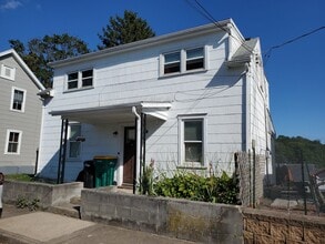 Building Photo - 251 Wayne Ave