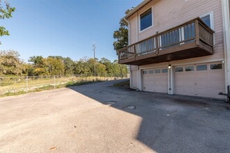 Building Photo - 2137 Casa Rio Cir