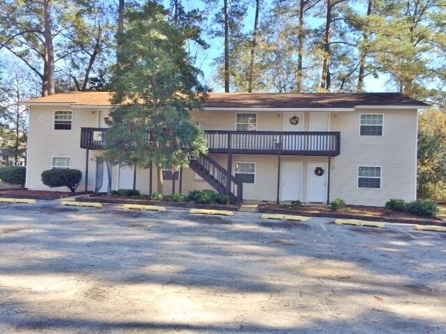 Foto principal - 1001 Hideaway St