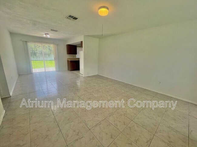 Foto del edificio - 1500 Coronet Dr