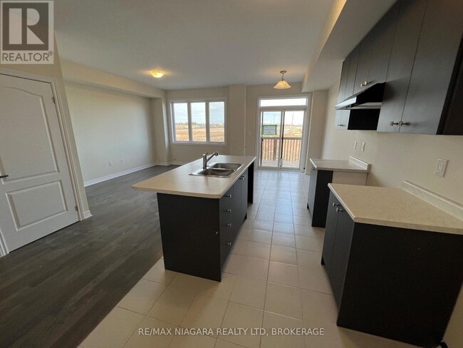 Photo du bâtiment - 151 Vanilla Trl