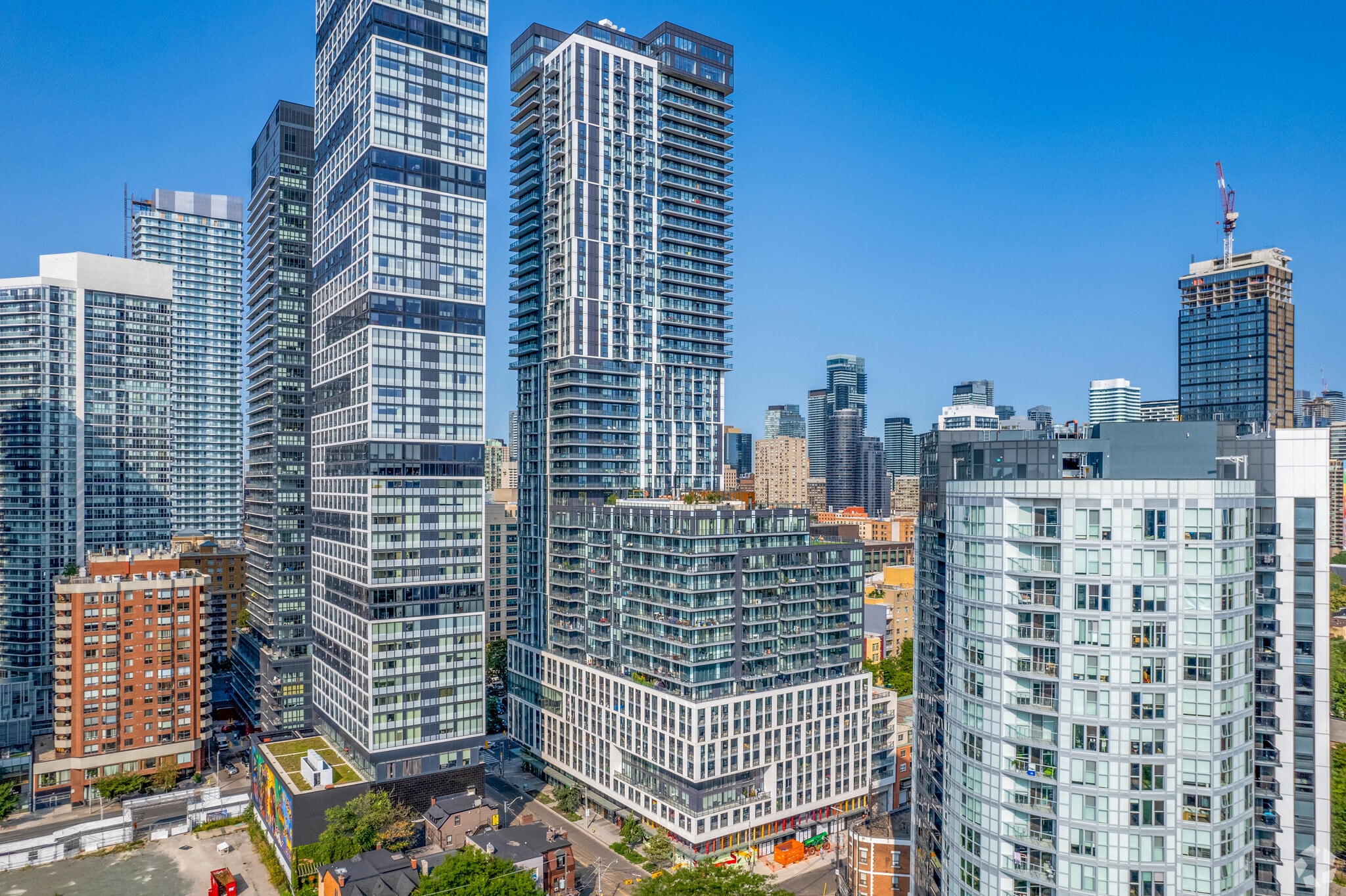 Dundas Square Gardens