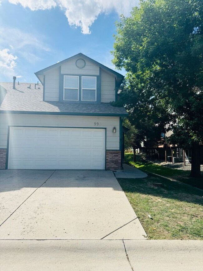 Building Photo - Wonderful Lake Loveland 2 Story Townhome w...