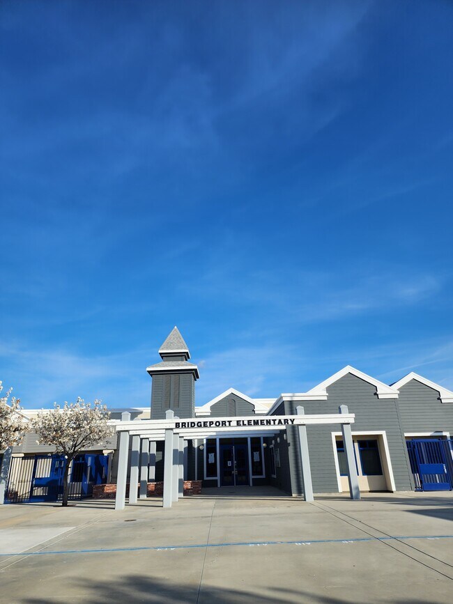 Escuela primaria Bridgeport - 26848 Marina Point Ln