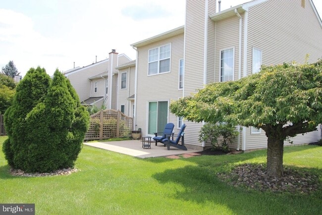 Building Photo - 36 Honey Locust Ln