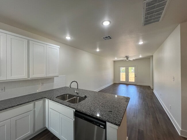 Foto del edificio - Brand new Belton Townhomes ready for move-in!