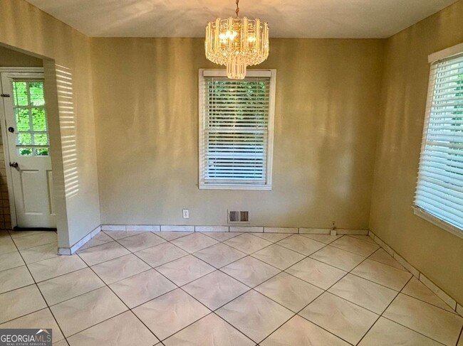Foto del edificio - 3129 Nursery Rd SE