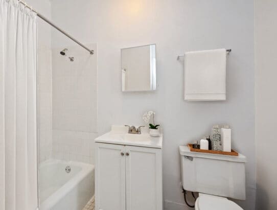 Foto del edificio - 662 W Cornelia Ave