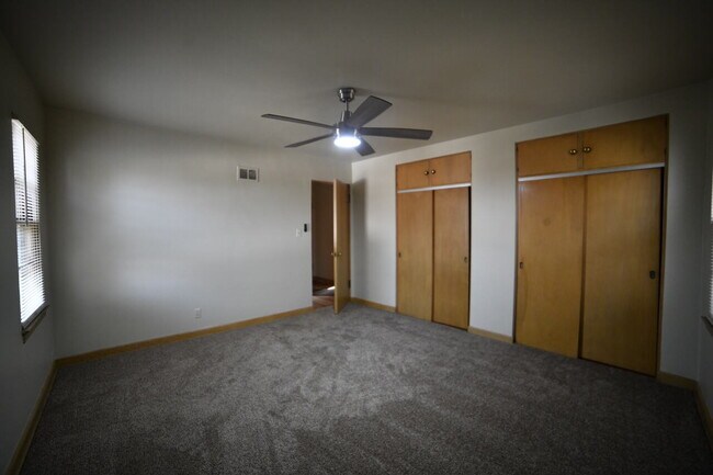 Building Photo - 3330 N 55th St