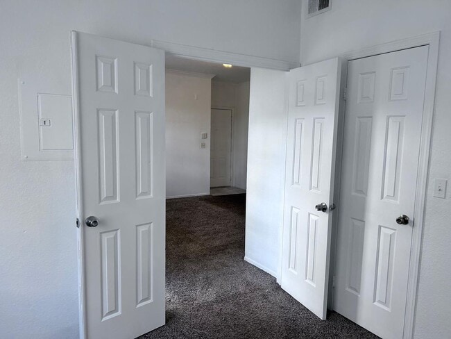 Building Photo - 2 Bed/1 Bath Apartment within Madison at M...