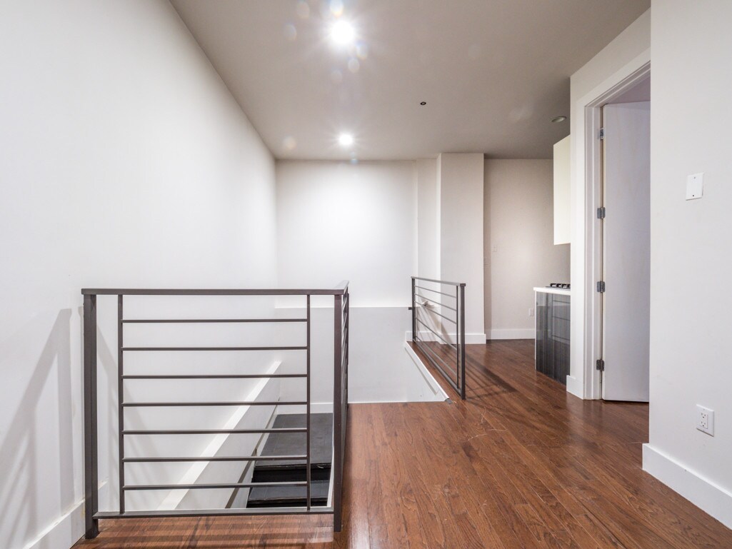 Foto principal - 1350 Myrtle Ave