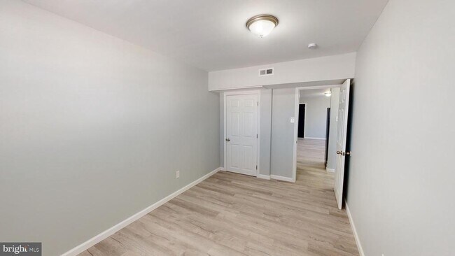 Foto del edificio - 910 Gateway Blvd