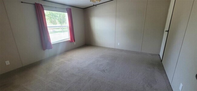 Foto del edificio - 28625 Clay Rd