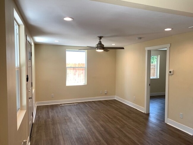 Foto del edificio - Beautifully Remodeled 2-Bedroom ADU in the...