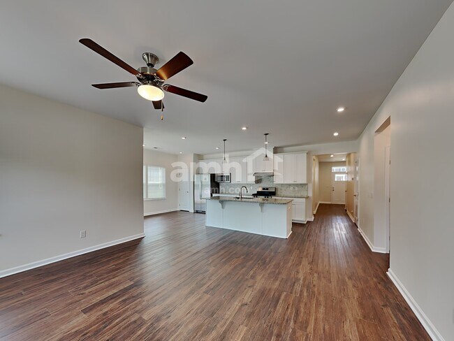 Foto del edificio - 252 Thames Valley Dr