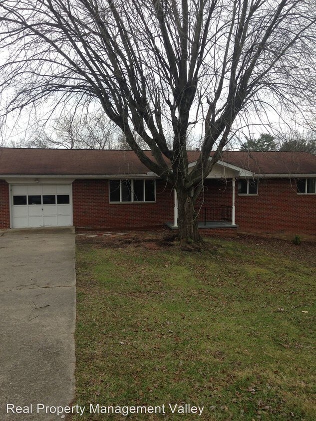 2085 Mount Vernon Rd, Hurricane, WV 25526 House Rental in Hurricane