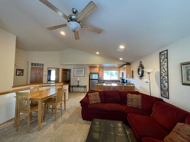 Foto del edificio - 221 Parkway Dr